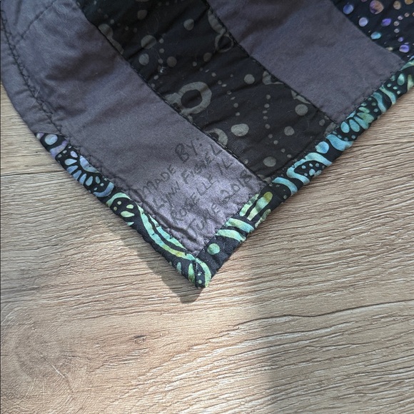 Colorful Patchwork Quilt - Picture 7 of 7